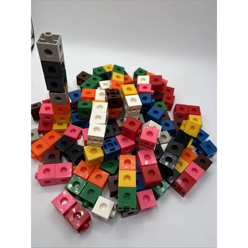 150 + Piece Lot Lego Linking Cubes Pre-owned‎